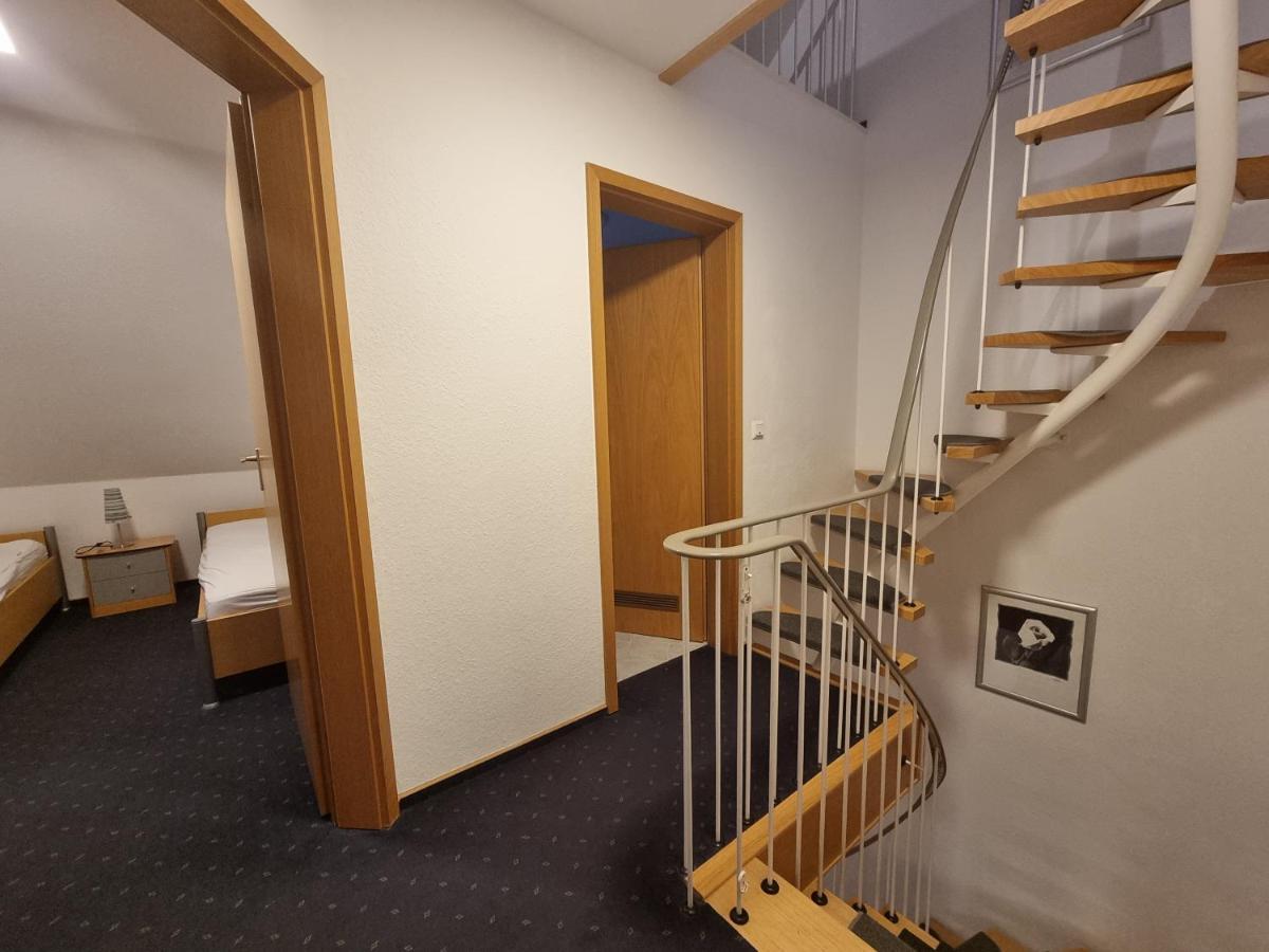 Ferienhaus Steuerbord Im Bootshaus Neßmersiel Bagian luar foto