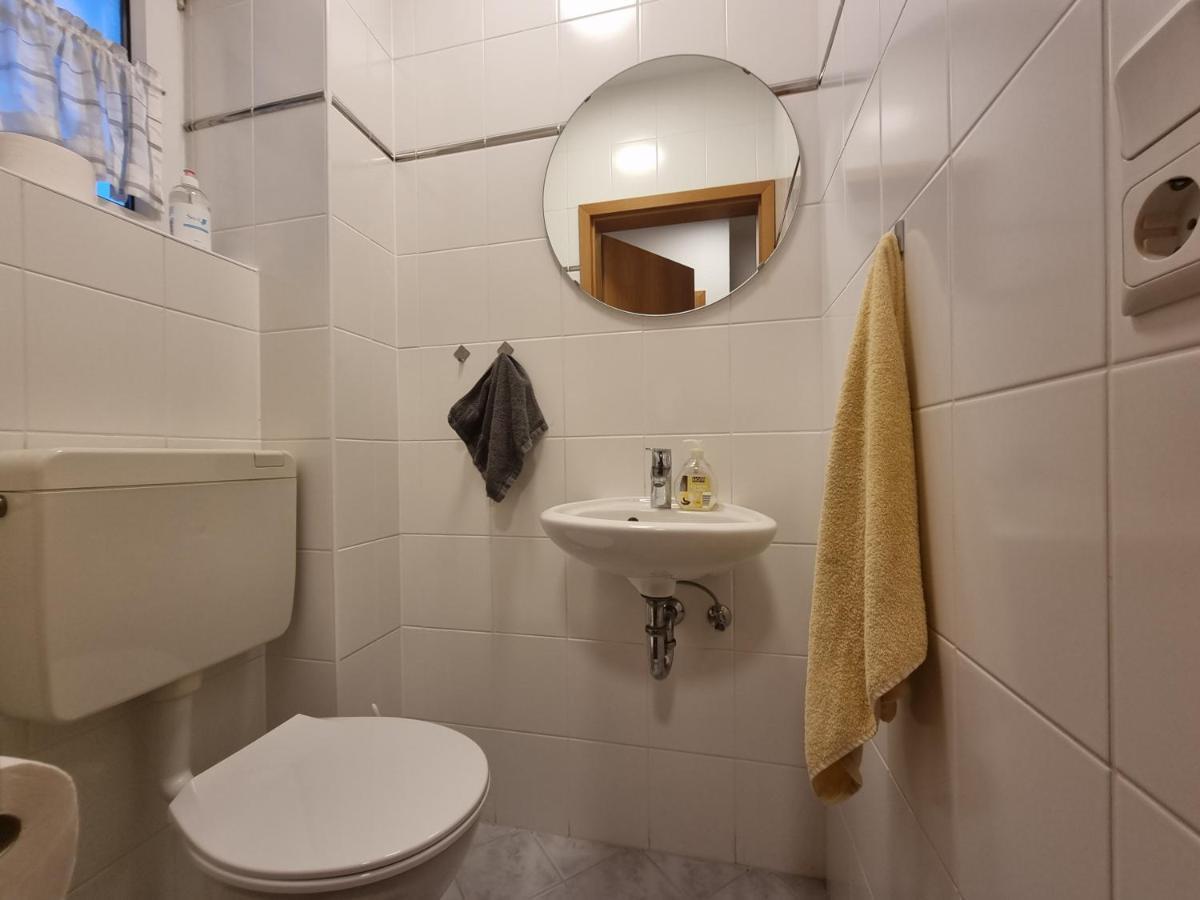 Ferienhaus Steuerbord Im Bootshaus Neßmersiel Bagian luar foto