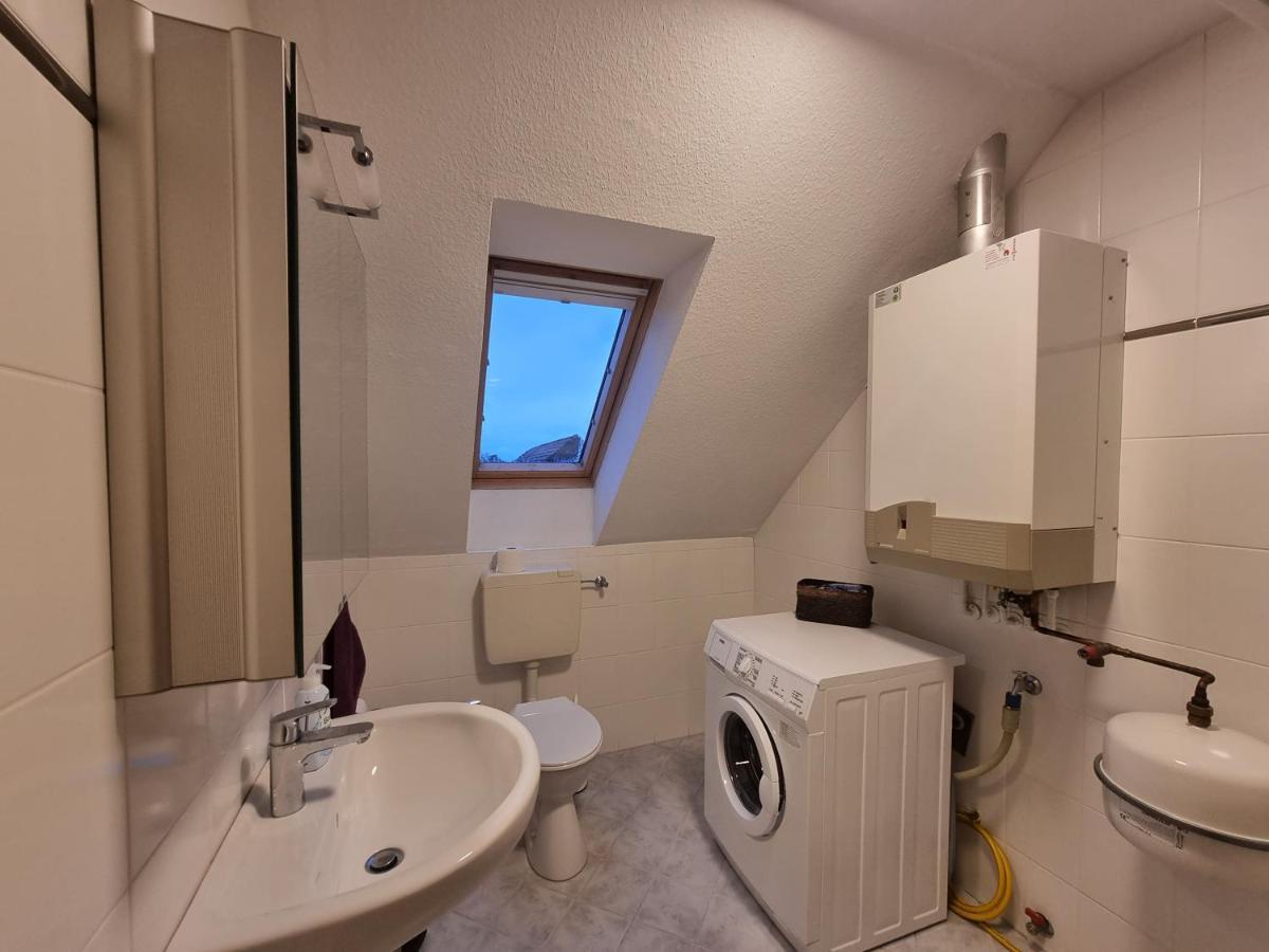 Ferienhaus Steuerbord Im Bootshaus Neßmersiel Bagian luar foto