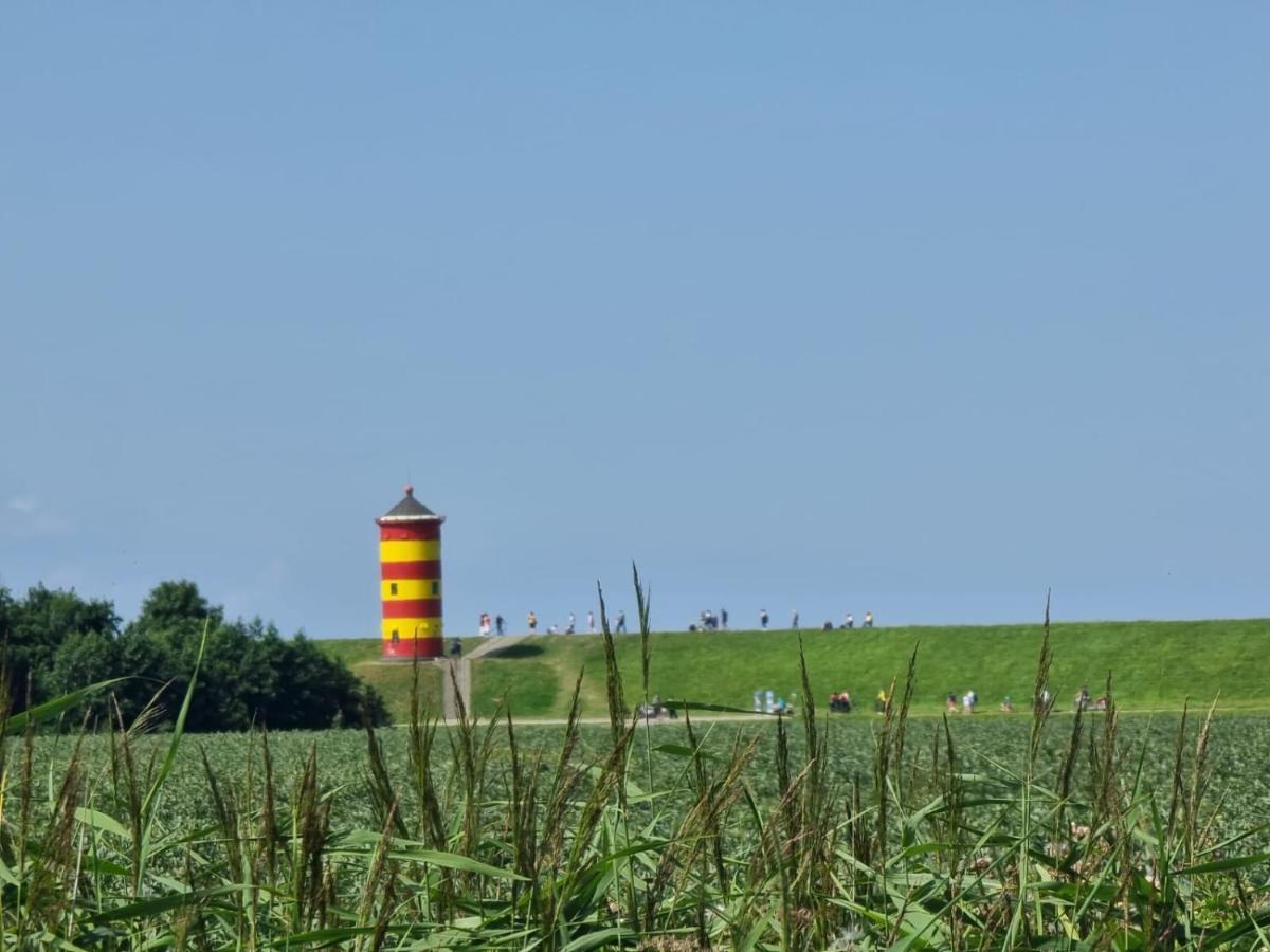 Ferienhaus Steuerbord Im Bootshaus Neßmersiel Bagian luar foto